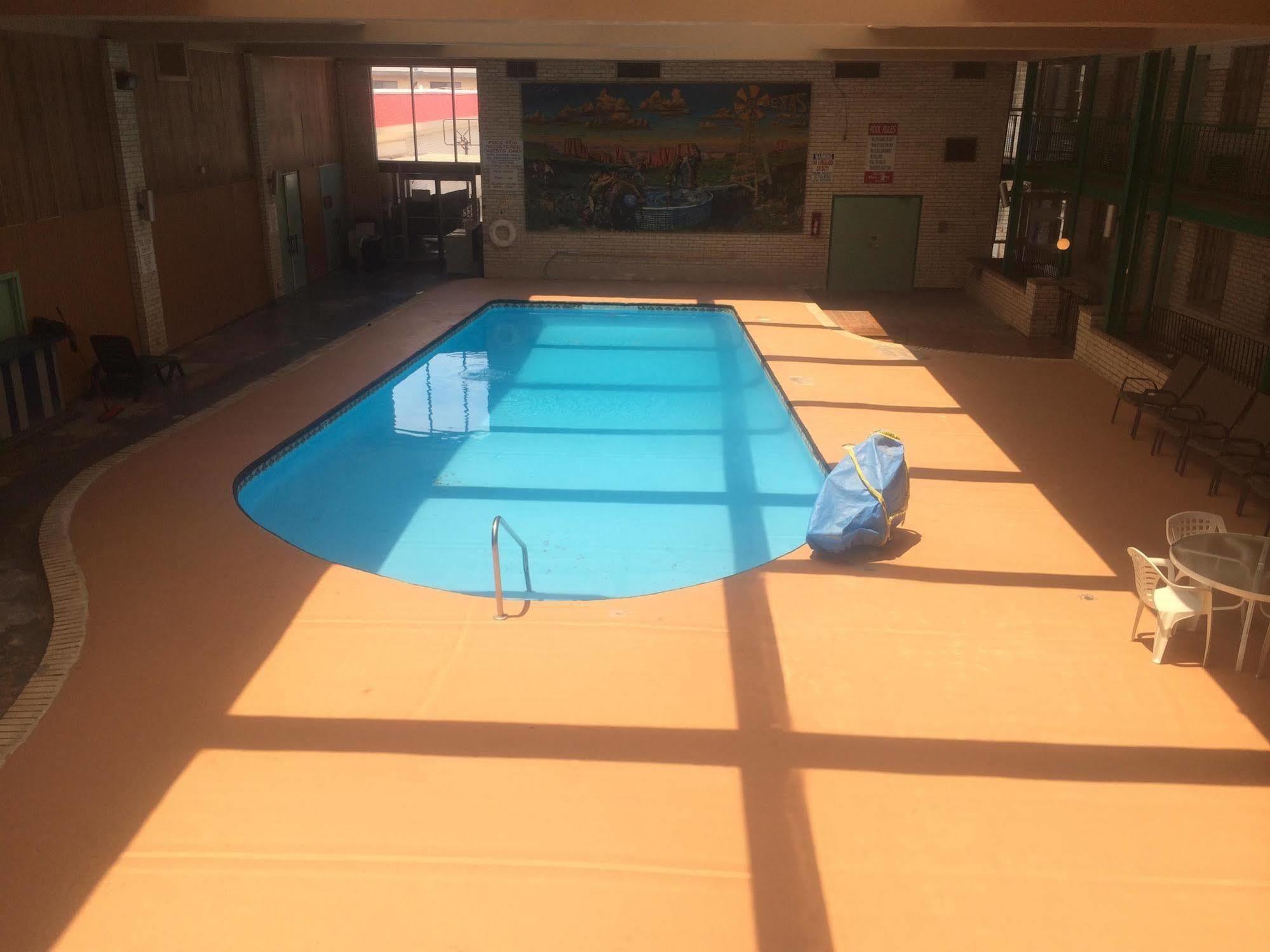 Rest Inn - Extended Stay, I-40 Airport, Wedding & Event Center Amarillo Eksteriør billede