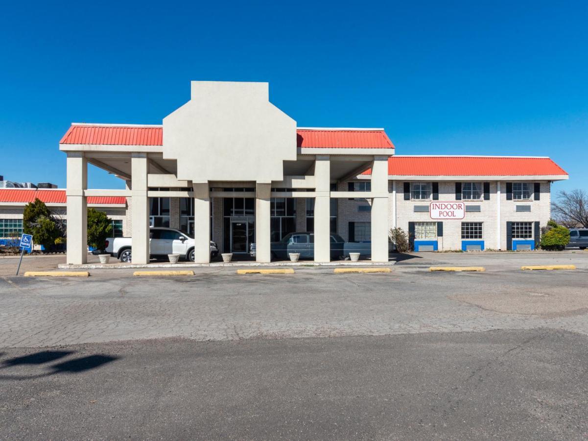 Rest Inn - Extended Stay, I-40 Airport, Wedding & Event Center Amarillo Eksteriør billede